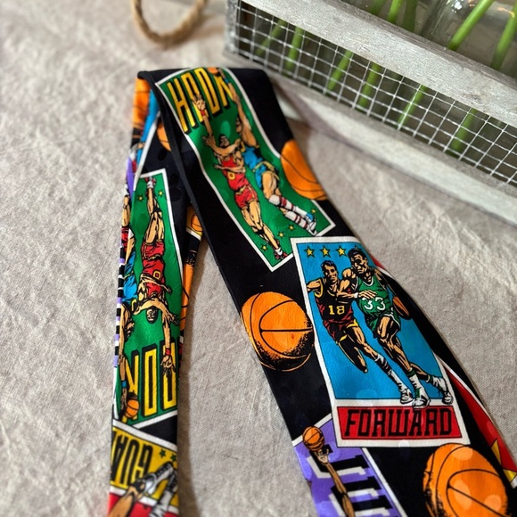 Men’s Addiction Basketball hieroglyphics card style Tie 100% Silk Multi-color. - Picture 4 of 7